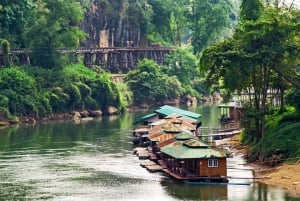 Bangkokissa: Kanchanaburi, River Kwai & Death Railway Tour