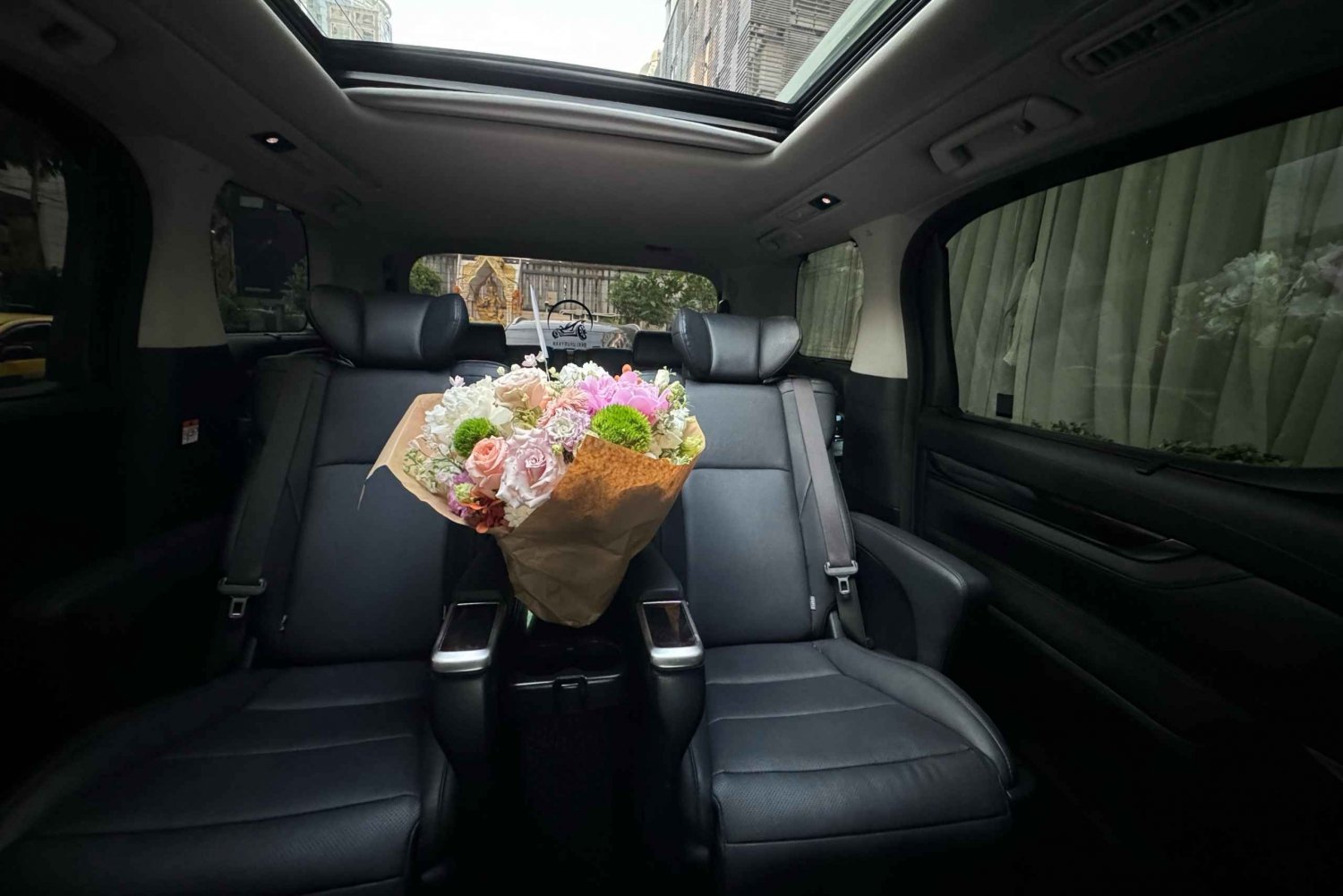 Bangkok Luxury Van Chauffeur : Private Alphard Ride 10 hours