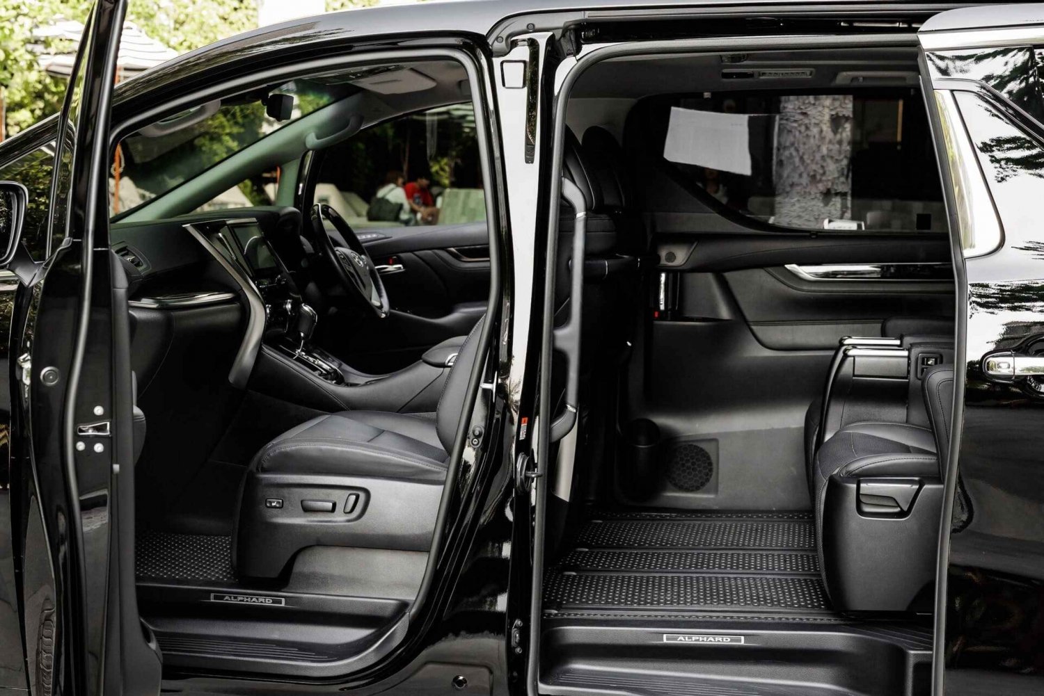 Bangkok Luxury Van Chauffeur : Private Alphard Ride 10 hours