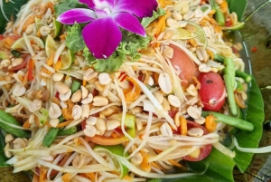 Bangkok: Luxury White Cruise with Buffet and Entertainment