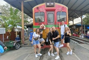 Bangkok: Maeklong Railway & Damnoen Saduak flytende markeder