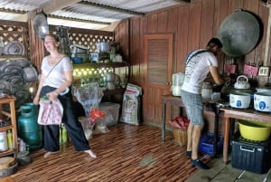 Bangkok: Maeklong Railway & Damnoen Saduak flytende markeder