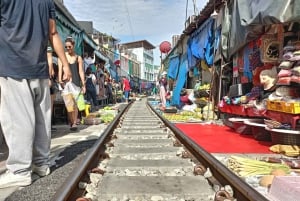 Bangkok: Maeklong Railway & Damnoen Saduak flytende markeder