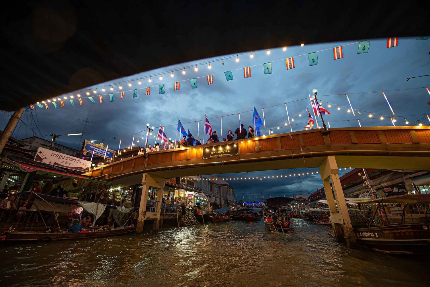Bangkok: Maeklong Railway Market och Amphawa Floating Market