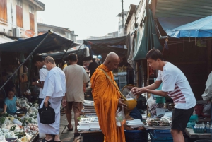 Bangkok : Marché ferroviaire de Maeklong et marché flottant d'Amphawa