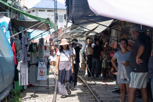 Bangkok : Marché ferroviaire de Maeklong et marché flottant d'Amphawa