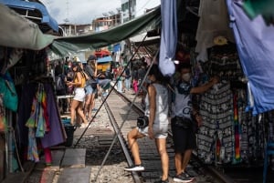 Bangkok : Marché ferroviaire de Maeklong et marché flottant d'Amphawa