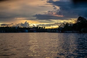Bangkok : Marché ferroviaire de Maeklong et marché flottant d'Amphawa