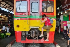 Bangkok: Maeklong Trein Markt & Drijvende Markt Dagtour