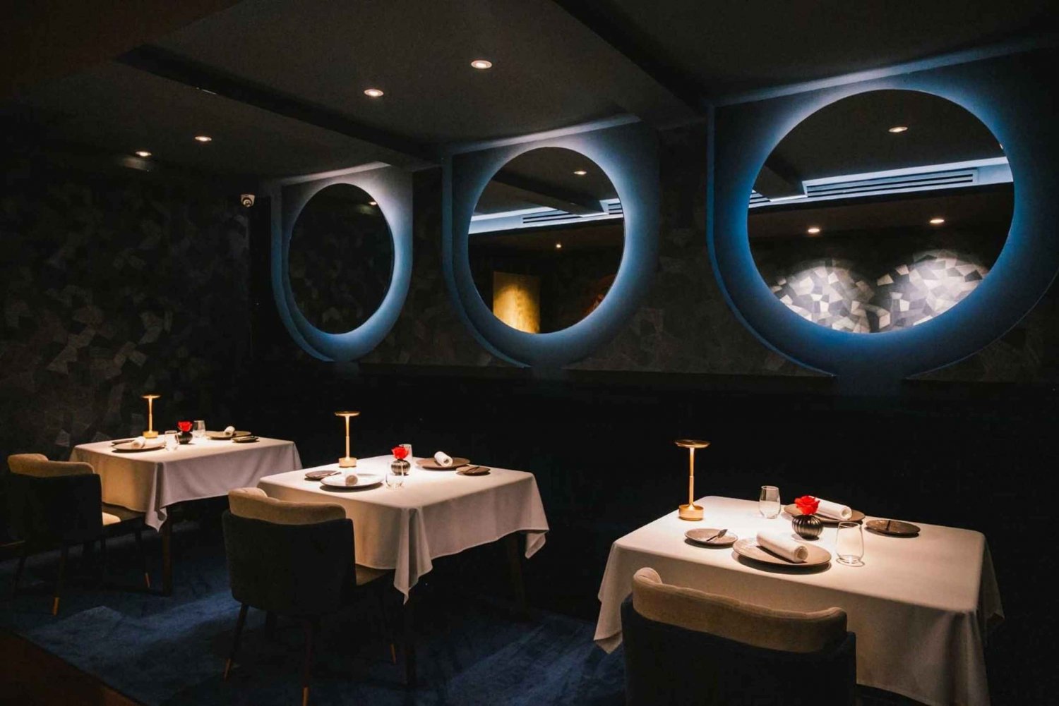 Bangkok: Mia (One Michelin Star) Dinner and Drink Voucher