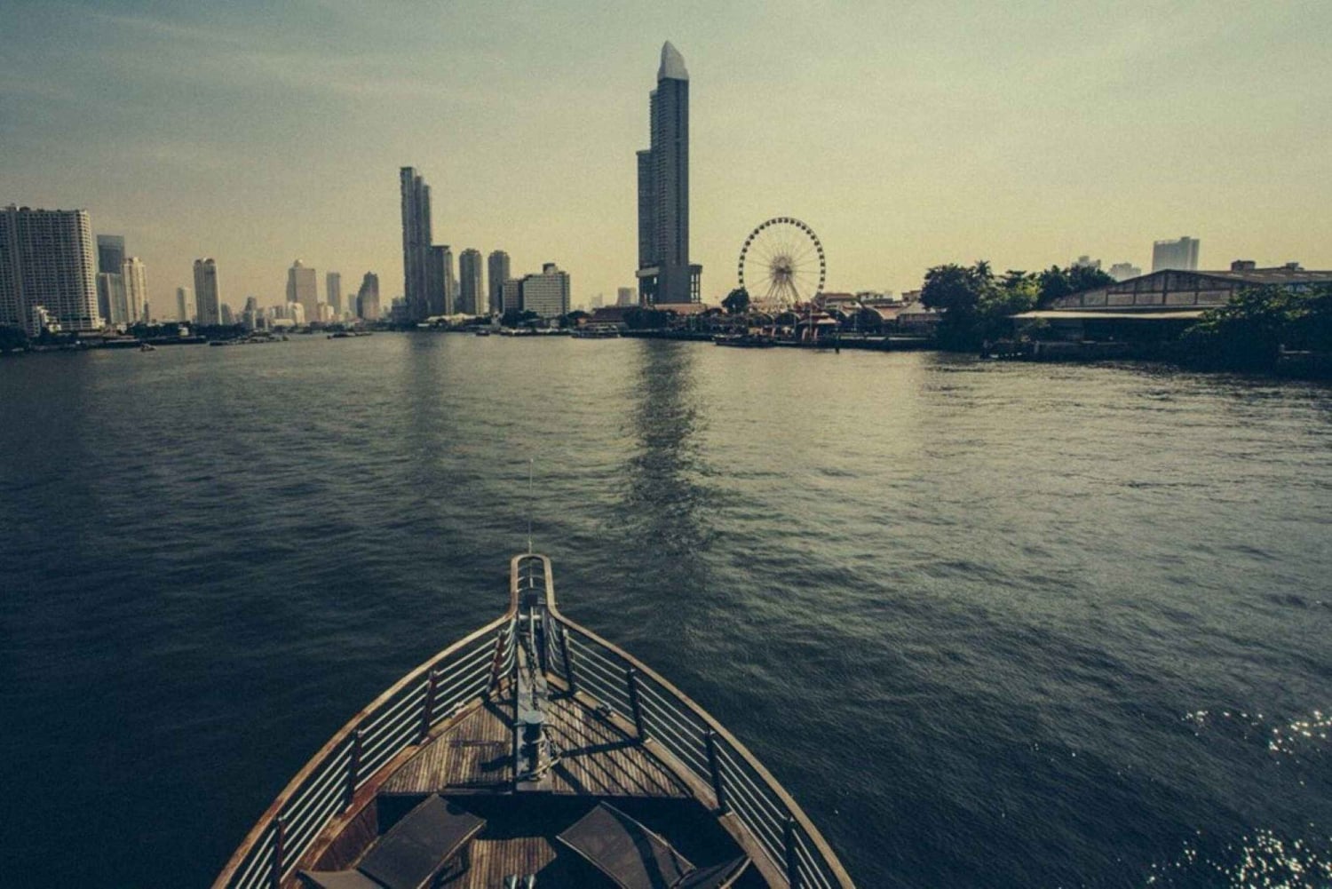 Bangkok: Dinner-Bootsfahrt mit Michelin-Stern auf der Pruek Cruise