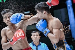 Bangkok:Muay Thai Boxing at Rajadamnern with Hotel Transfer