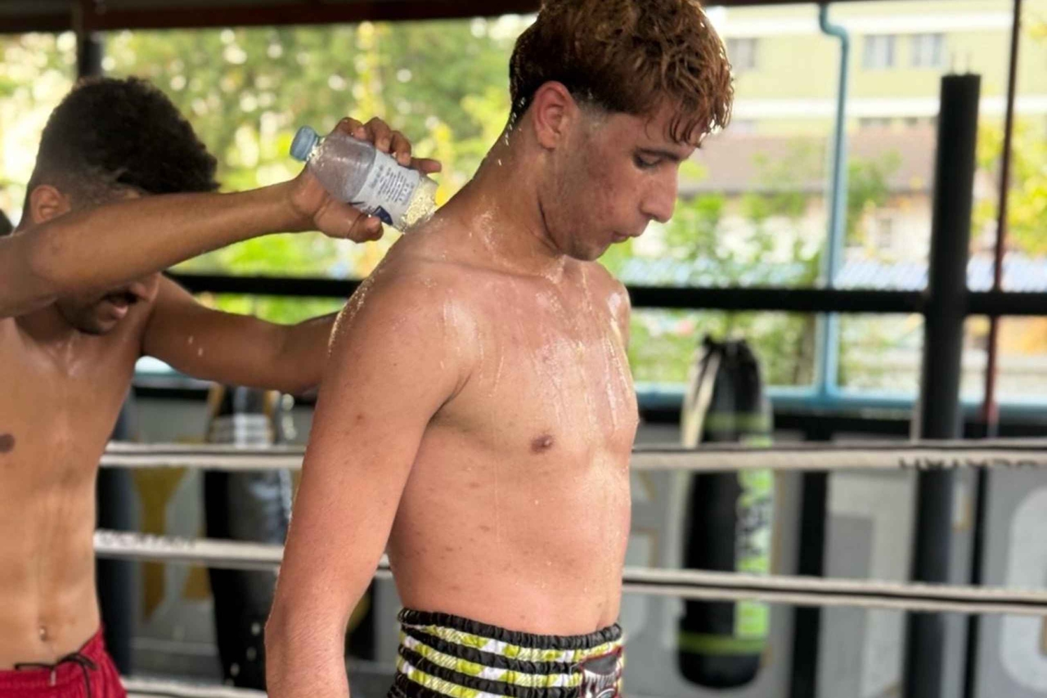 Bangkok: Muay Thai Training Experience in Professional Gym