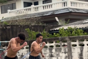 Bangkok: Muay Thai Training Experience in Professional Gym