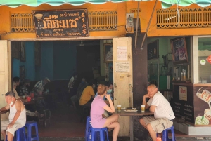 Bangkok: Must things to see in China town, Small group