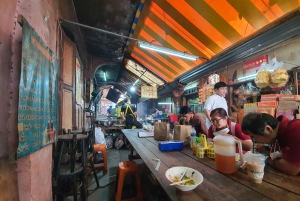 Bangkok: Must things to see in China town, Small group