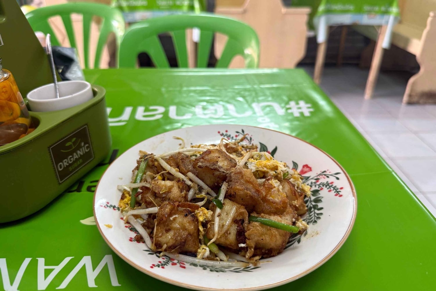 Bangkok: Nang Lerng Market Food Tour by Riverboat