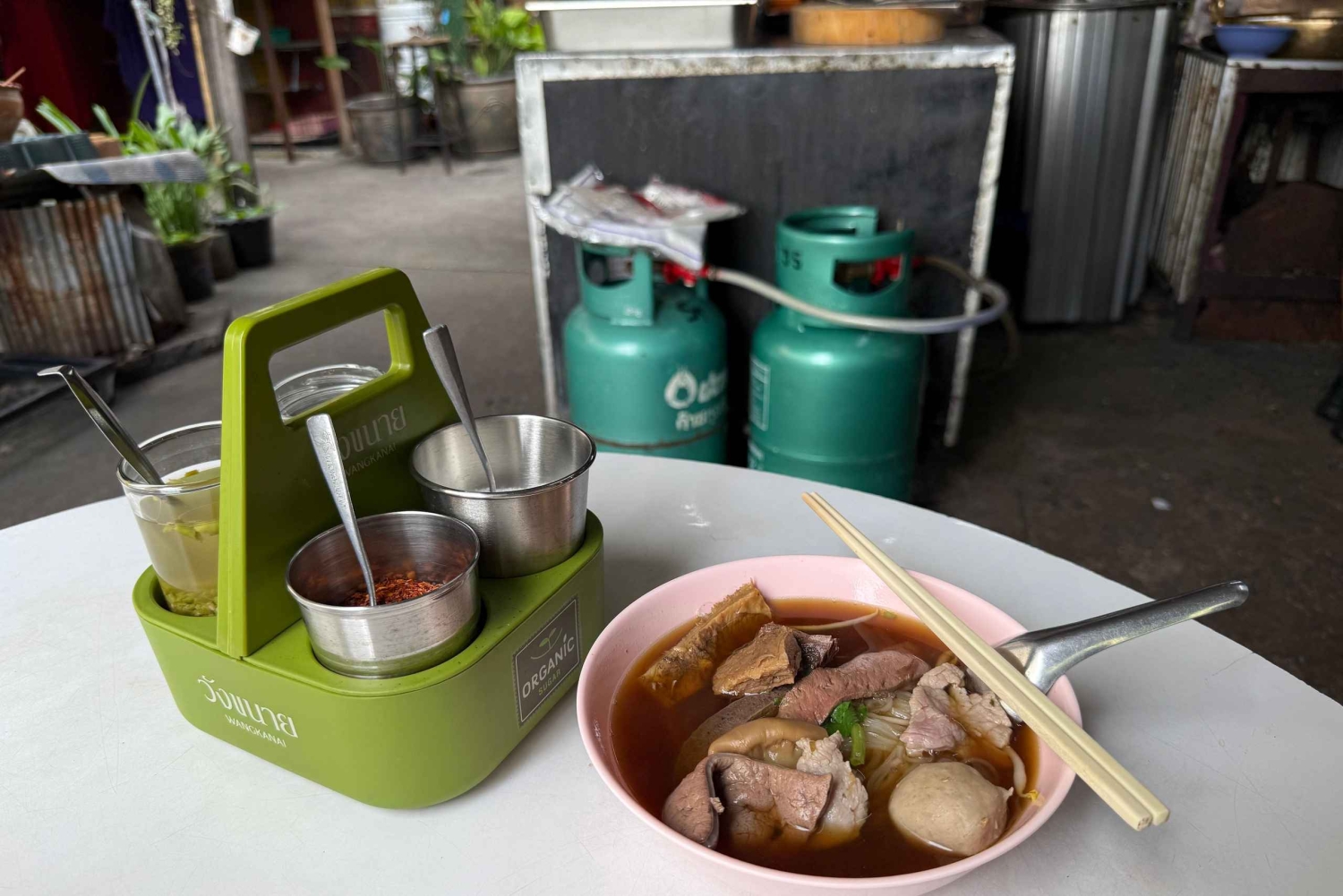 Bangkok: Nang Lerng Market Food Tour by Riverboat