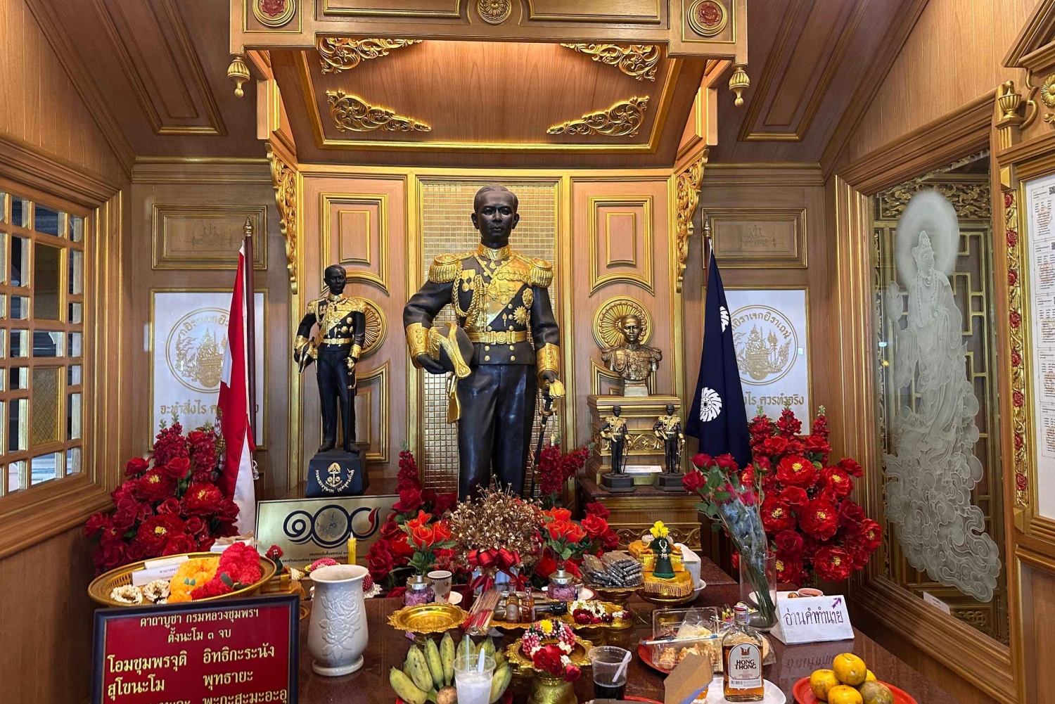 Bangkok: Nang Lerng Market Food Tour by Riverboat