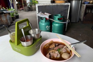 Bangkok: Nang Lerng Market Food Tour by Riverboat