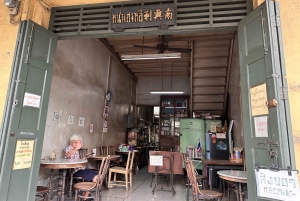 Bangkok: Nang Lerng Market Food Tour by Riverboat