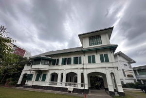 Bangkok: Nang Lerng Market Food Tour by Riverboat