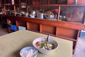 Bangkok: Nang Lerng Market Food Tour by Riverboat