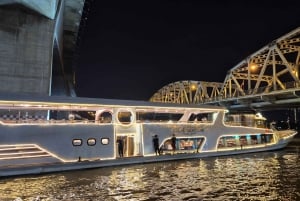 Bangkok: New Horizon Dinner Cruise with Buffet & Beer
