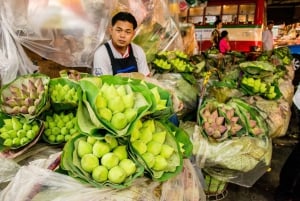 Bangkokissa: Bangkok: Yöllinen pyöräretki kukkamarkkinoilla vierailulla