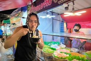 Bangkok: nocny targ – piesza wycieczka kulinarna z przewodnikiem