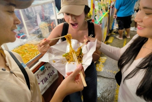 バンコク：ナイトマーケットのガイド付きウォーキンググルメツアーをご案内します