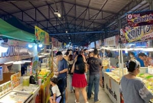 Bangkok: tour serale del mercato notturno con cena Michelin