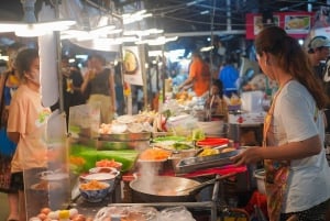 Bangkok: tour serale del mercato notturno con cena Michelin