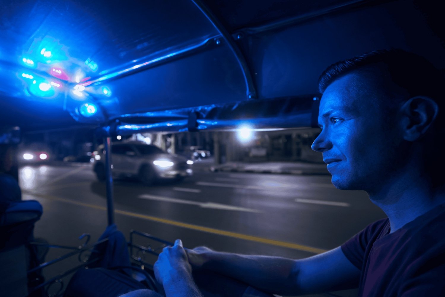 Bangkok Night Tuk Tuk: Private Tour of Markets & Landmarks