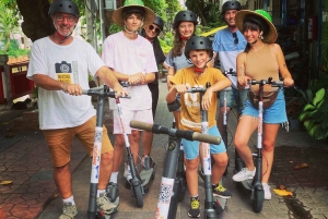 Bangkok : Old City Guided E-Scooter &/or Bike Tour