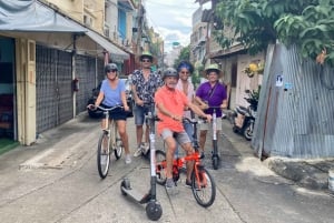 Bangkok: Old City Guided E-Scooter Tour