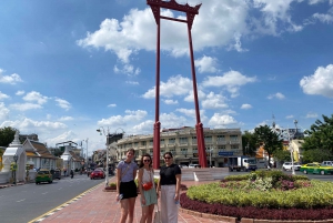 Bangkok: explore Wat Pho + tuk tuk sightseeing