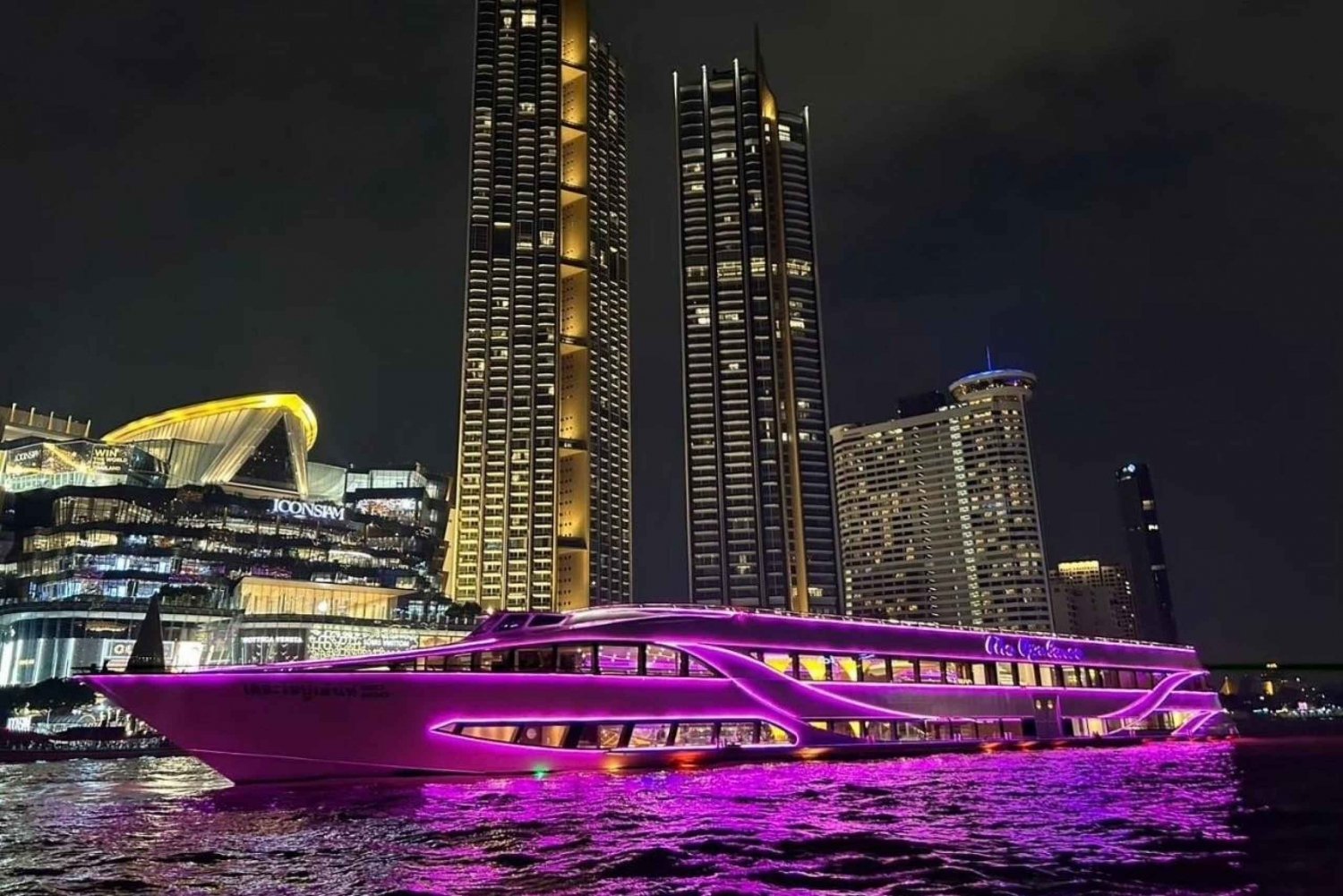 Bangkok: Opulence Luxury River Dinner Cruise with Drinks