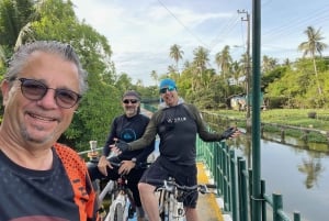 Recorrido en Bicicleta y Barco por el Paraíso de Bangkok