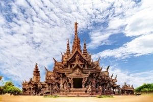 Abholung in Bangkok & Pattaya: Abendliches Heiligtum & Alcazar-Show