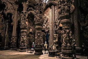 Abholung in Bangkok & Pattaya: Abendliches Heiligtum & Alcazar-Show