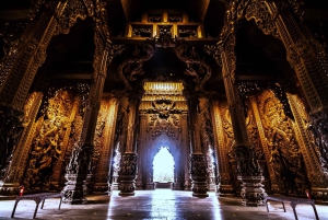 Abholung in Bangkok & Pattaya: Abendliches Heiligtum & Alcazar-Show