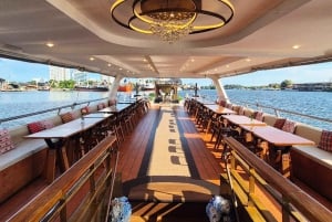 BANGKOK: PREMIUM-DINNERBUFFET AUF DER NEW HORIZON CRUISE