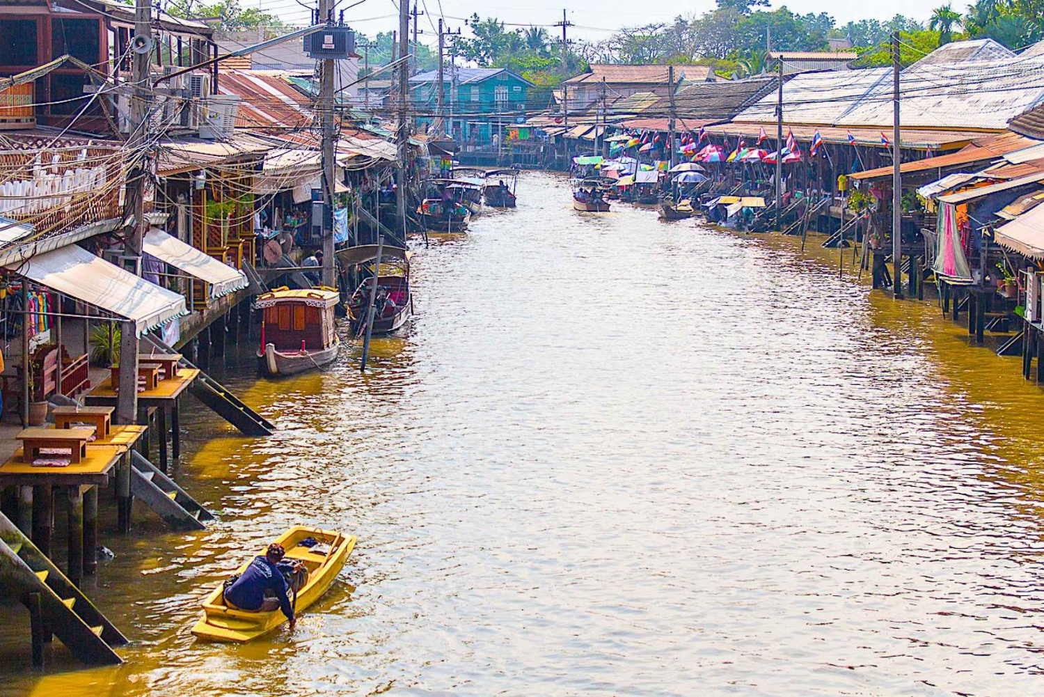 Bangkok: Private Car Hire to Amphawa Floating Market