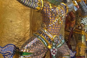 Bangkok: Private City Highlights Tour with Guide
