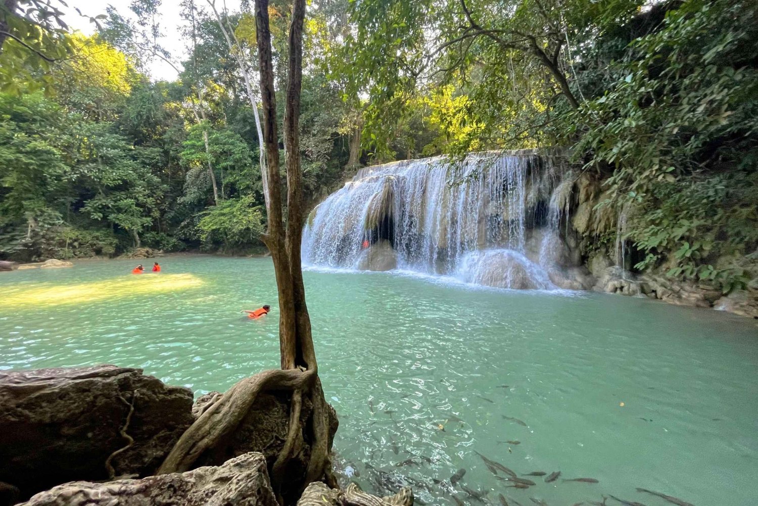 Bangkok: Private day tour to Erawan Waterfall & Kanchanaburi