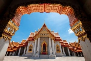 Bangkokissa: Bangkok: Yksityinen puolipäiväinen temppelikierros