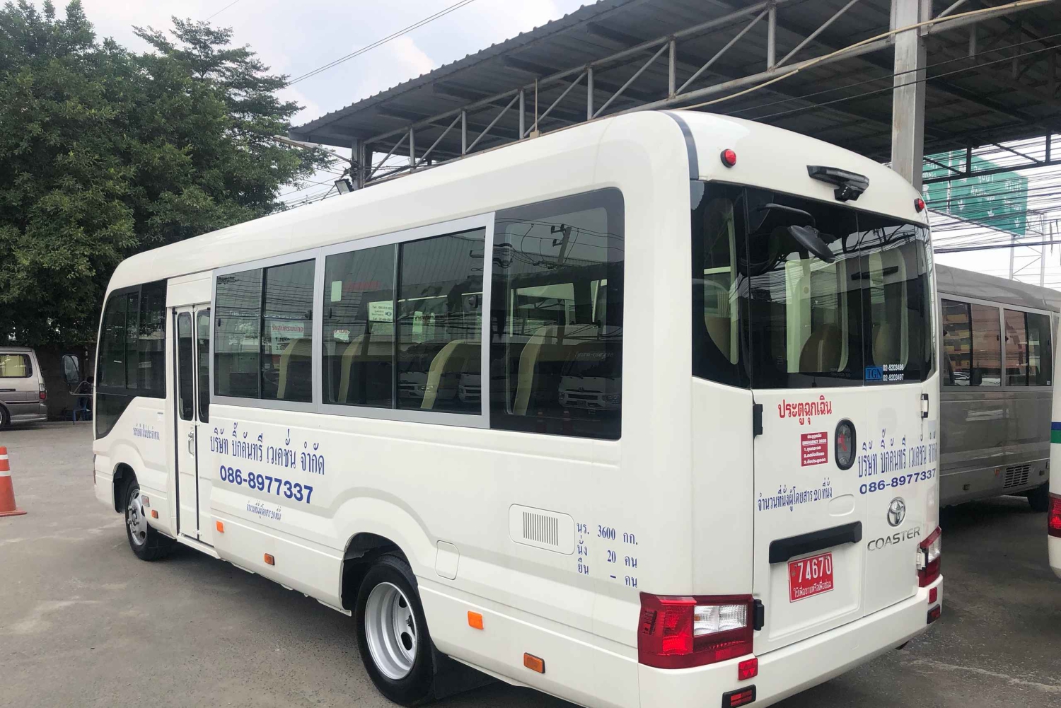 Bangkok: Private Mini-Coach Rental with Guide