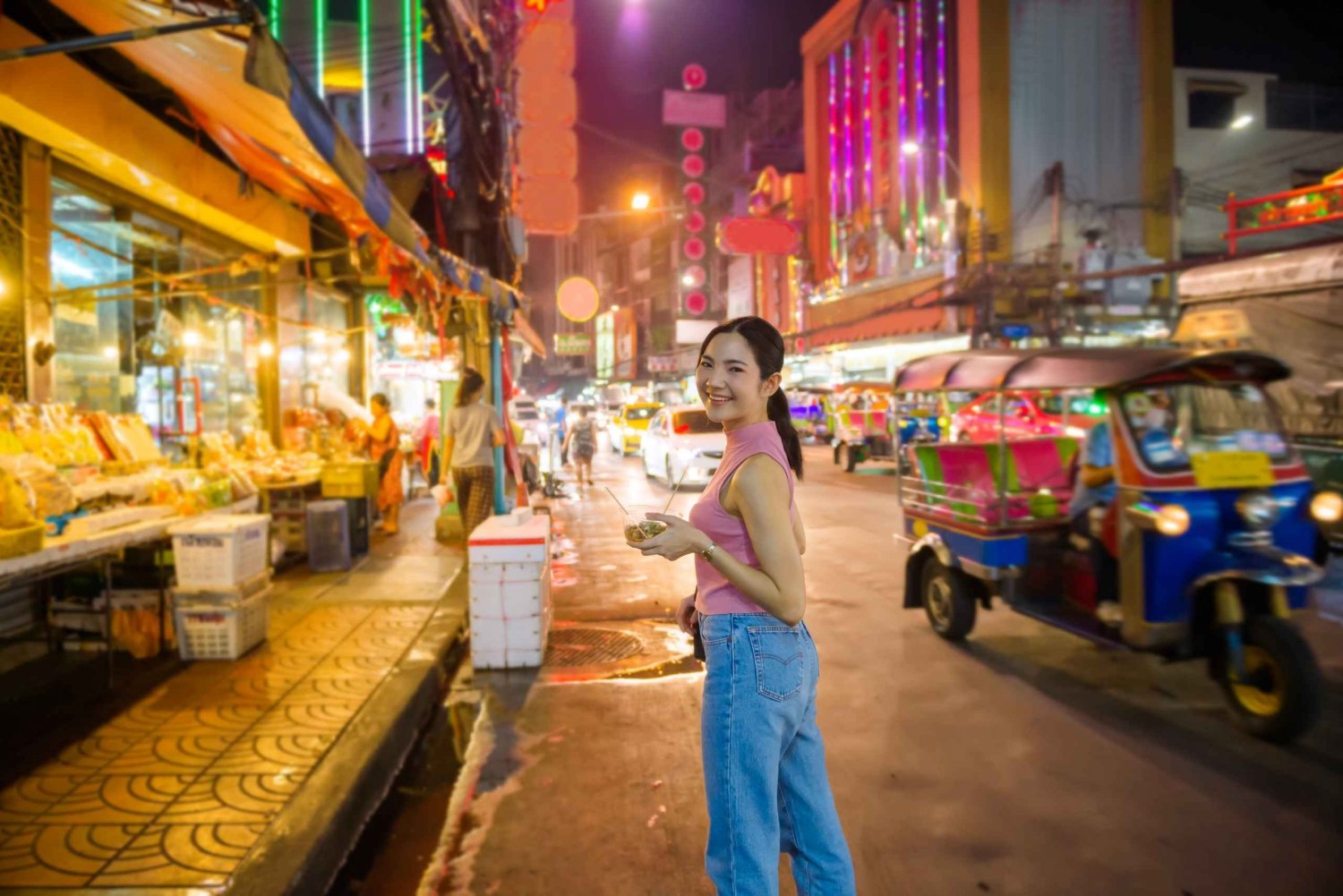 Bangkok: Private Photoshoot at Chinatown (Yaowarat)