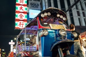Bangkok : visite nocturne privée en tuk-tuk avec guide touristique en direct